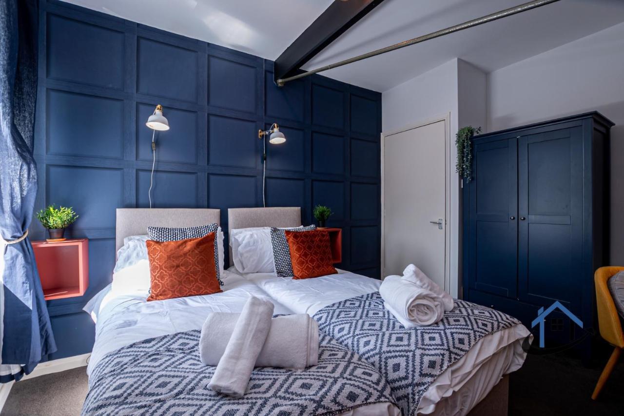 Flat 5, Super King Bed, Free Parking, Workspace, Free Wi-Fi Nottingham Bagian luar foto
