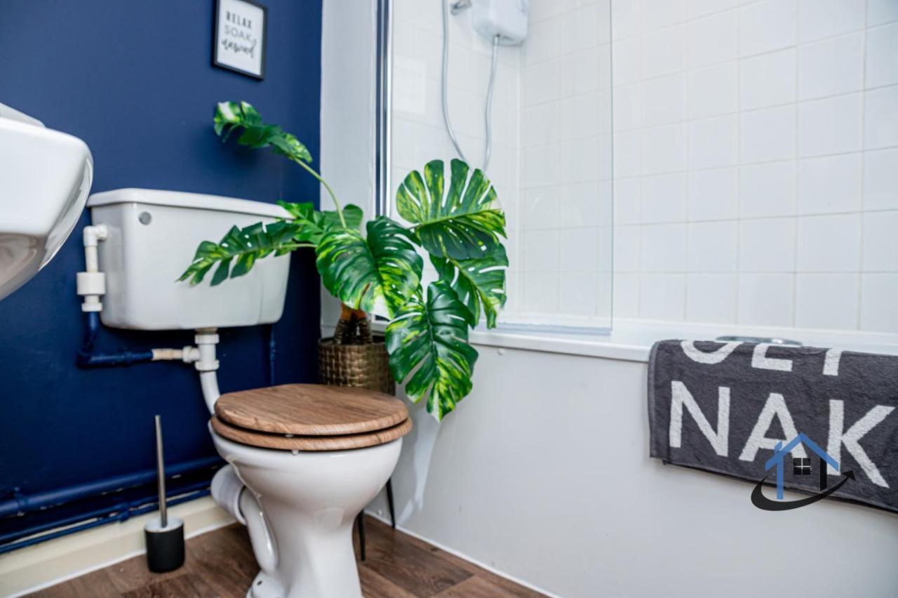 Flat 5, Super King Bed, Free Parking, Workspace, Free Wi-Fi Nottingham Bagian luar foto